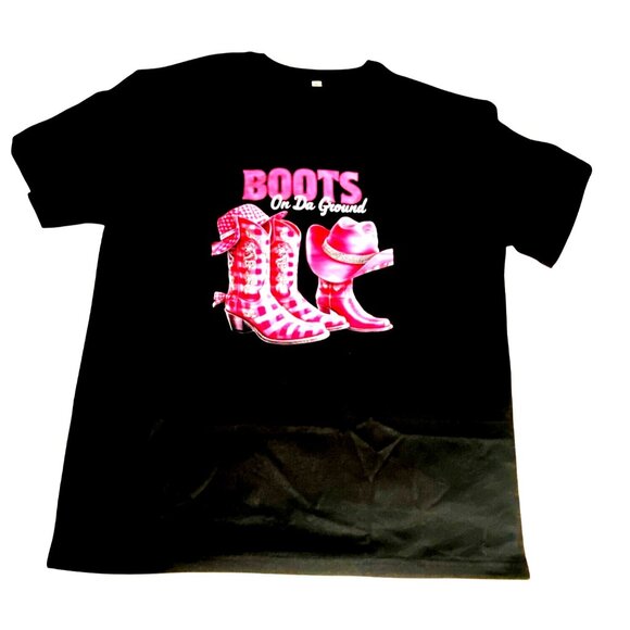 N/A Tops - Black T-Shirt With Pink "Boots On Da Ground" Graphic Design Size XL